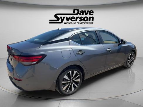 Used 2025 Nissan Sentra SV w/ SV Premium Package FWD image 5