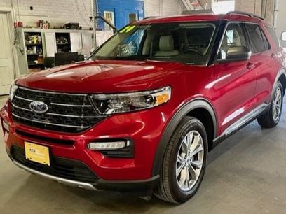 Certified 2024 Ford Explorer XLT w/ Equipment Group 202A