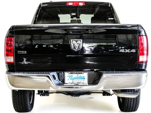 Used 2024 RAM 1500 Classic SLT AWD/4WD image 6