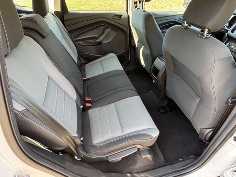 Used 2018 Ford Escape S image 10