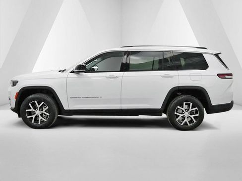 Used 2023 Jeep Grand Cherokee L Limited AWD/4WD image 4