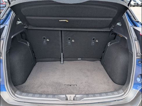 Used 2019 Nissan Kicks SV FWD image 20