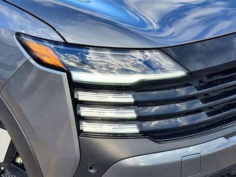 New 2025 Nissan Kicks SR w/ Illumination Package image 2