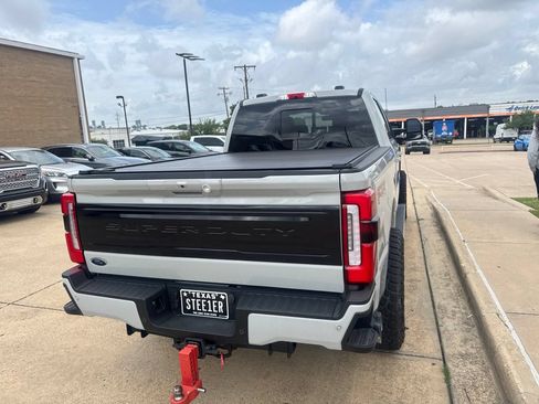 Used 2025 Ford F250 Platinum AWD/4WD image 5