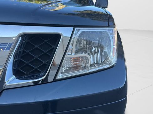 Used 2017 Nissan Frontier SV RWD image 21
