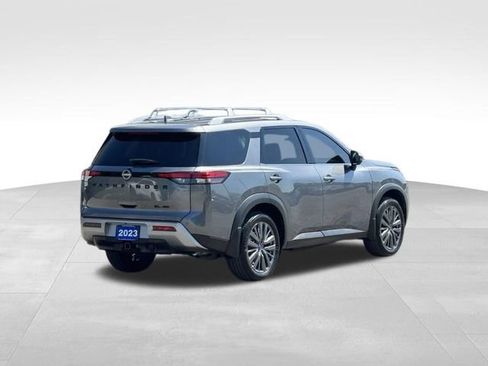 Used 2023 Nissan Pathfinder SL w/ SL Premium Package AWD/4WD image 4