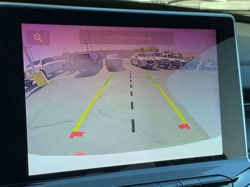 Used 2025 Jeep Compass Trailhawk image 17