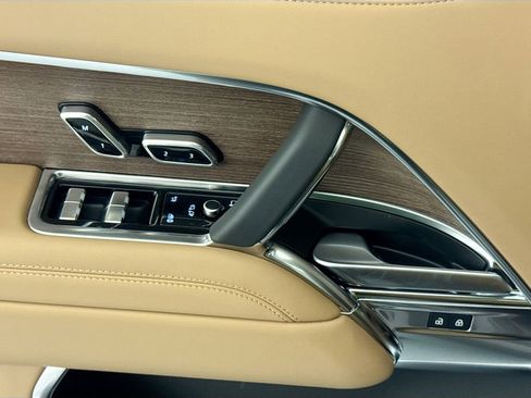 New 2026 Land Rover Range Rover SE AWD/4WD image 17