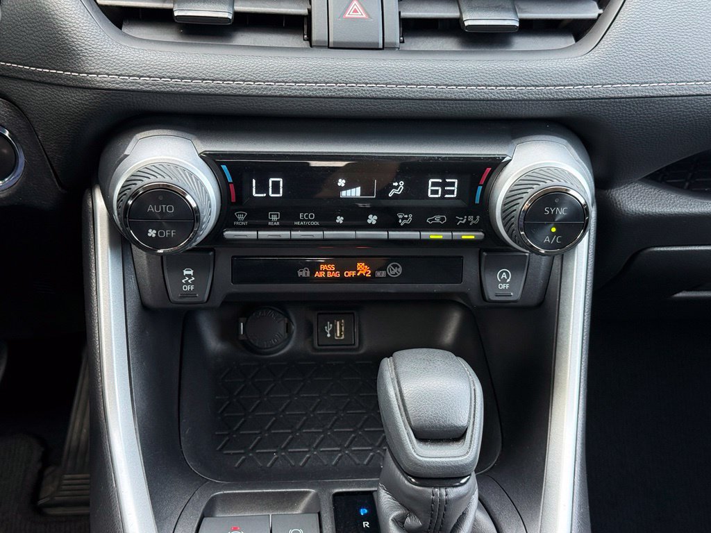 Used 2024 Toyota RAV4 XLE FWD image 19