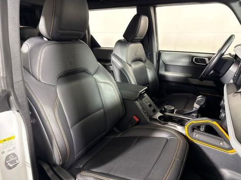 Used 2023 Ford Bronco Badlands w/ Sasquatch Package image 14