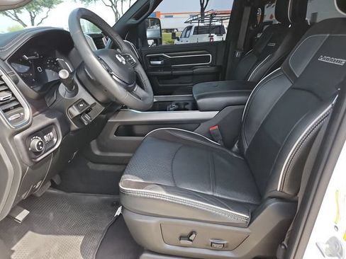 Used 2025 RAM 2500 Laramie AWD/4WD image 19