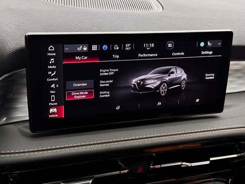 Used 2025 Alfa Romeo Tonale w/ Premium Package AWD/4WD image 11