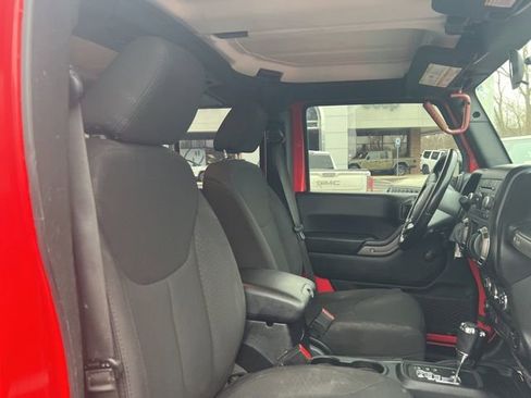 Used 2017 Jeep Wrangler Unlimited Sport w/ Connectivity Group image 24