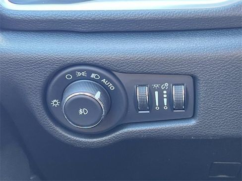 Used 2022 Chrysler Pacifica Touring-L w/ S Appearance Package image 25