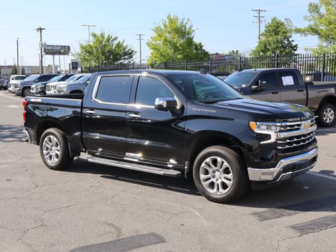 Used 2025 Chevrolet Silverado 1500 LTZ w/ LTZ Convenience Package II AWD/4WD image 13