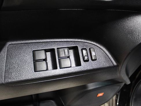 Used 2012 Toyota Highlander Limited w/ Tow Pkg AWD/4WD image 24