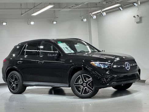 New 2026 Mercedes-Benz GLC 300 4MATIC image 2
