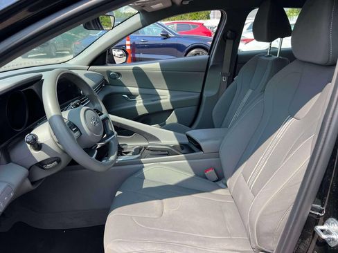Certified 2023 Hyundai Elantra SEL w/ Preferred Accessory Package FWD image 16