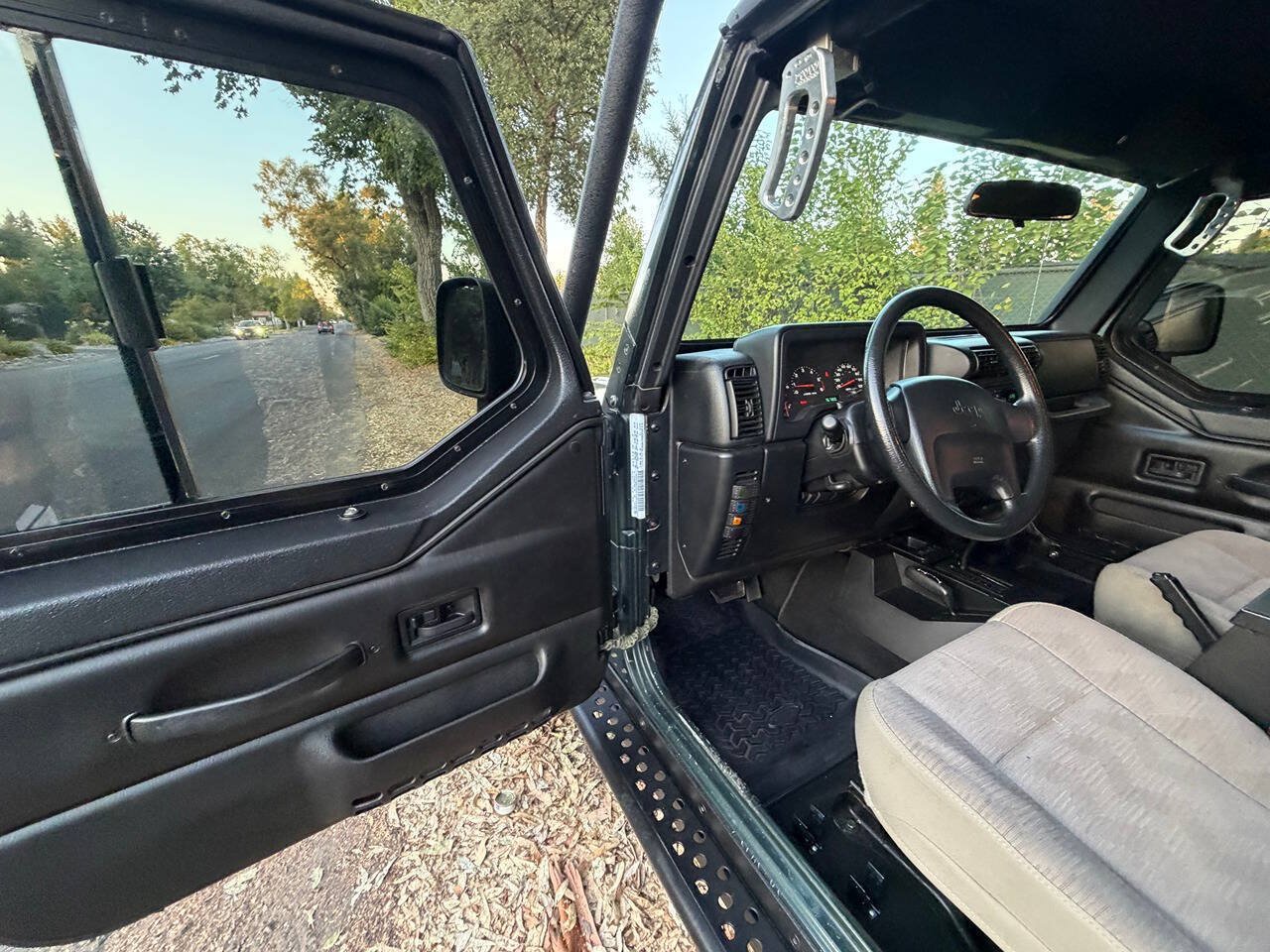 Used 2004 Jeep Wrangler 4WD image 17