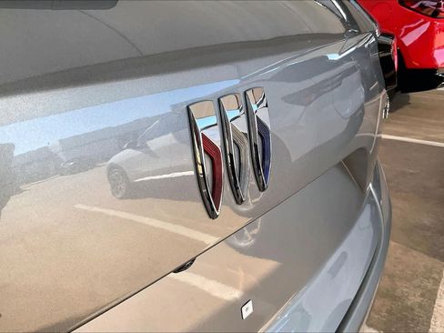 Certified 2025 Buick Envision Preferred image 30