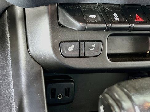 Used 2021 Chevrolet Colorado Z71 AWD/4WD image 19