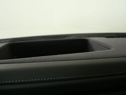 Certified 2023 BMW 760i xDrive w/ Executive Package image 24