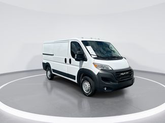 Used 2025 RAM ProMaster 2500 w/ Convenience Group FWD video 2