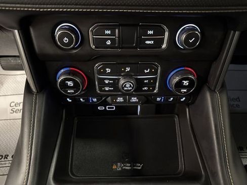 Used 2021 Chevrolet Tahoe Premier AWD/4WD image 17