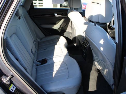 Used 2018 Audi Q5 2.0T Premium Plus w/ Premium Plus Package AWD/4WD image 13