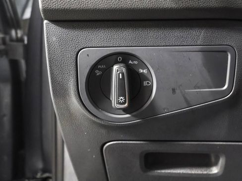 Used 2023 Volkswagen Tiguan SEL R-Line image 28