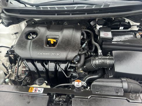Used 2017 Kia Forte S FWD image 10