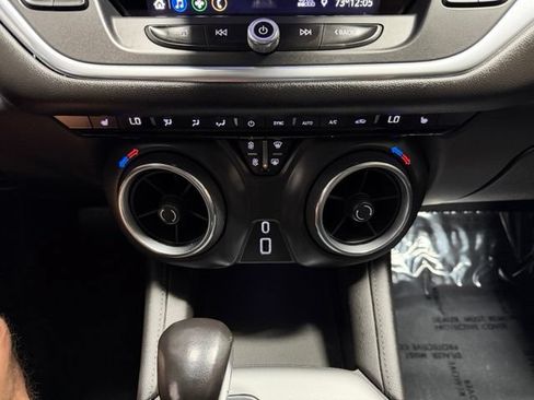 Used 2020 Chevrolet Blazer LT FWD image 36