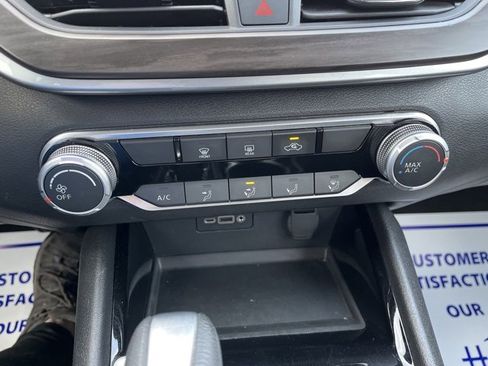 Used 2024 Nissan Altima 2.5 SV image 15