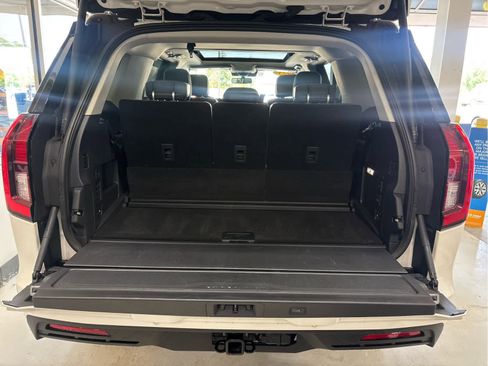 Used 2025 Ford Expedition Active AWD/4WD image 9
