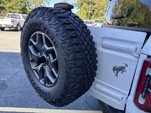 New 2025 Ford Bronco Badlands image 19