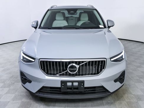 Certified 2025 Volvo XC40 B5 Ultra image 37