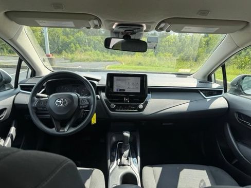 Used 2024 Toyota Corolla LE FWD image 16