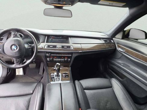 Used 2014 BMW 750Li xDrive AWD/4WD image 8