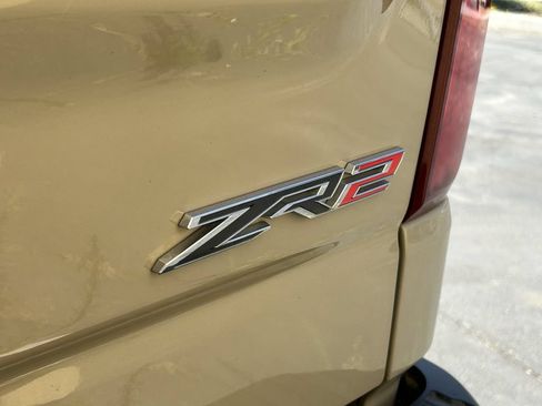 Used 2022 Chevrolet Silverado 1500 ZR2 w/ Technology Package AWD/4WD image 7