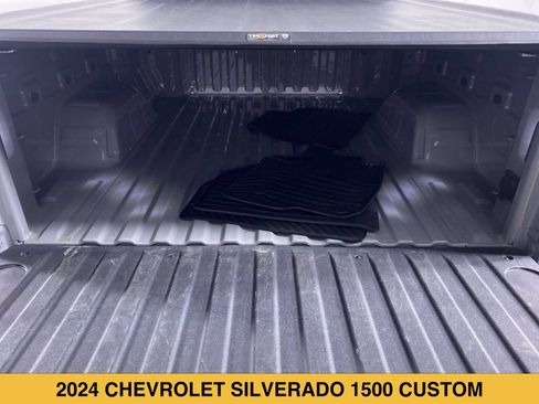Certified 2024 Chevrolet Silverado 1500 Custom w/ Turbomax Blackout Package AWD/4WD image 13