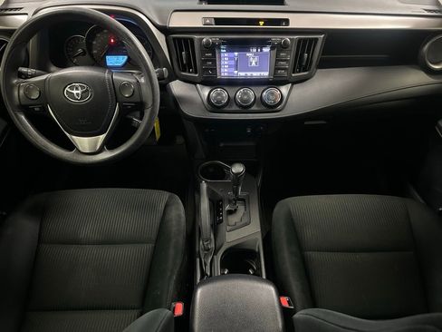 Used 2016 Toyota RAV4 LE image 3