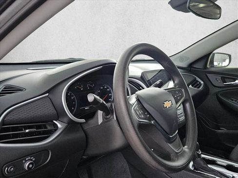 Used 2023 Chevrolet Malibu LT image 9