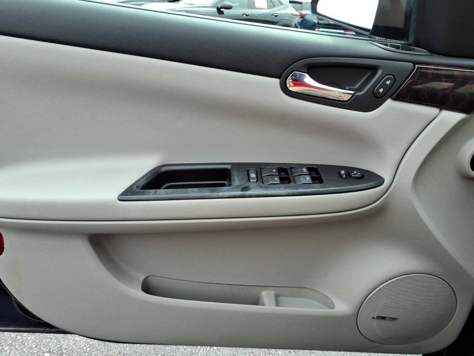 Used 2012 Chevrolet Impala LTZ FWD image 21