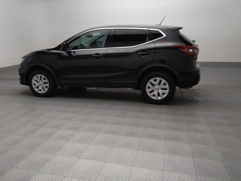 Used 2020 Nissan Rogue Sport S image 3