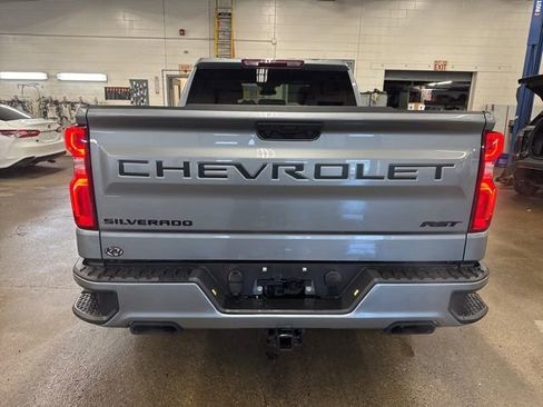 Used 2024 Chevrolet Silverado 1500 RST w/ Dark Appearance Package AWD/4WD image 5