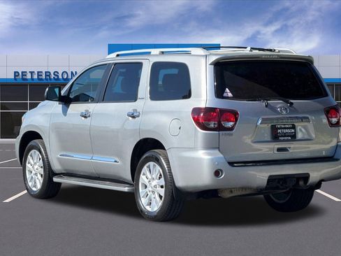 Used 2019 Toyota Sequoia Platinum AWD/4WD image 6