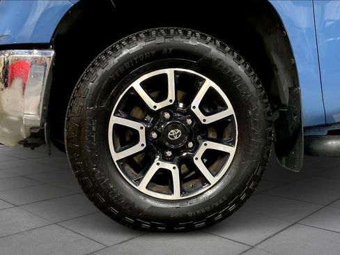 Used 2019 Toyota Tundra Limited w/ Limited Premium Package image 11