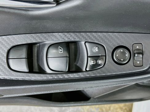 Used 2022 Nissan Sentra SV FWD image 15