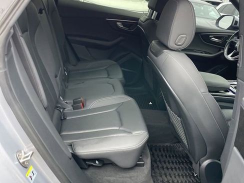 Used 2021 Audi Q8 Premium Plus w/ Premium Plus Package image 19