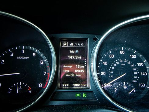 Used 2018 Hyundai Santa Fe Sport image 32